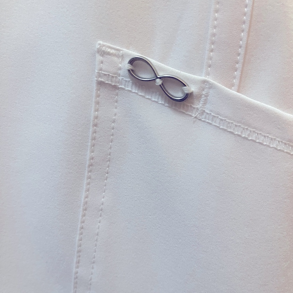 Cherokee Infinity Scrub Top - Picture 3 of 4